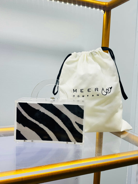 Zebra clutch